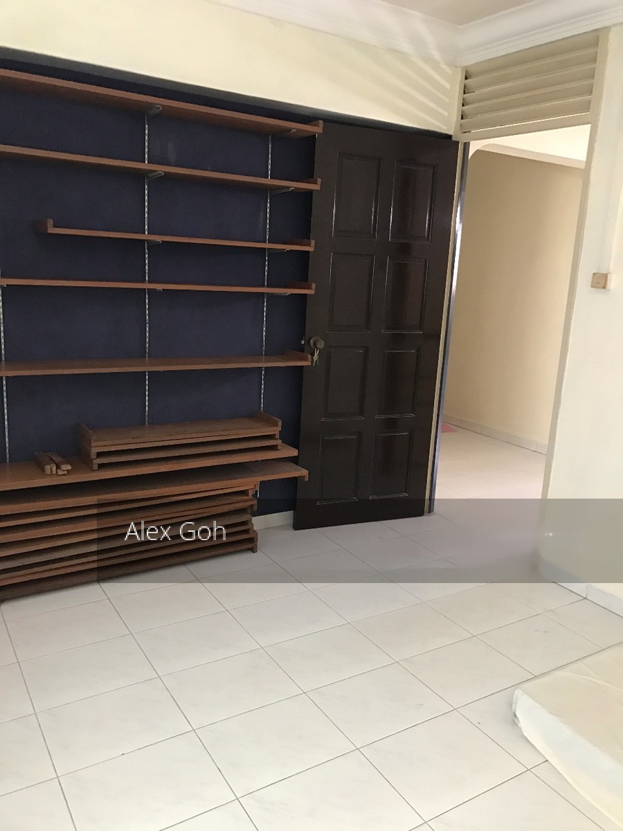 Blk 889 Tampines Street 81 (Tampines), HDB Executive #145729962